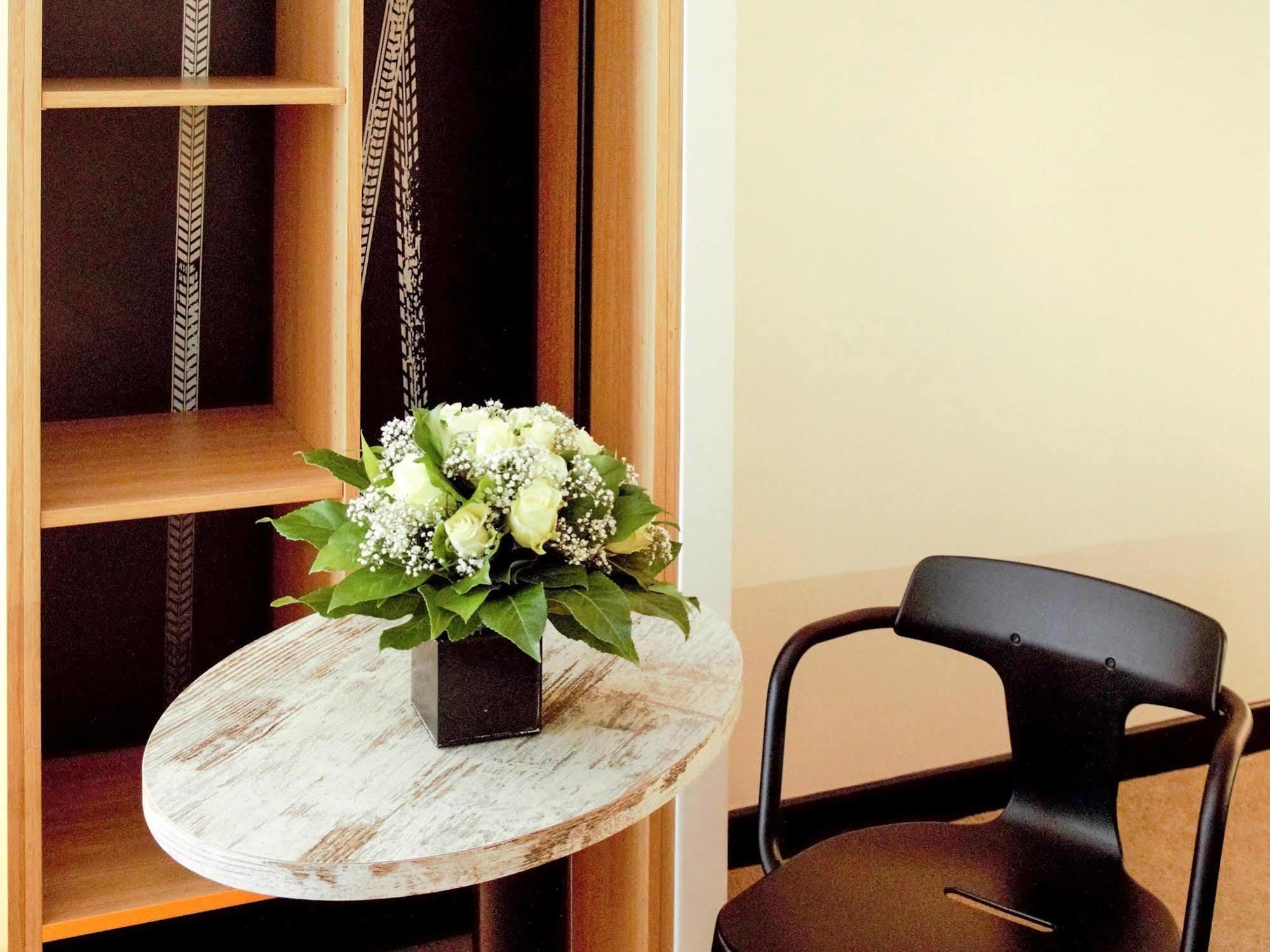 Ibis Styles Dinan Centre Ville Eksteriør bilde